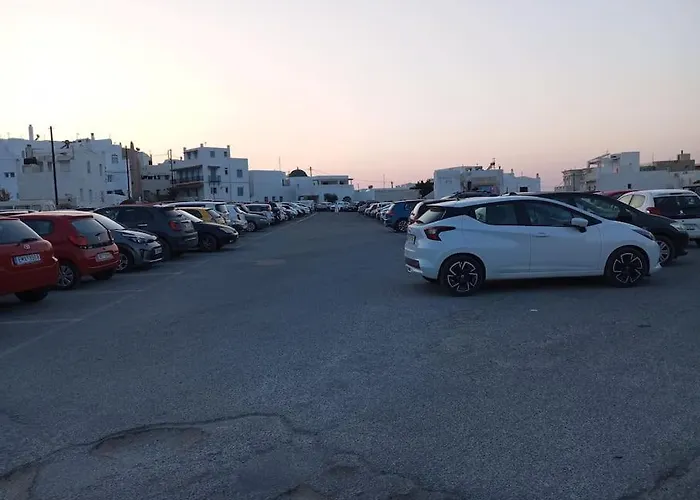 Family Naxos * Naxos City