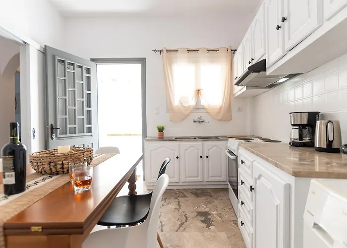 Family Naxos شقة *