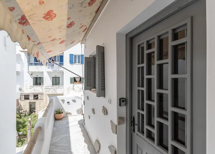 Family Naxos شقة *